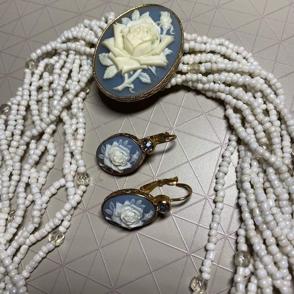 Vintage Cameo Jewelry Set